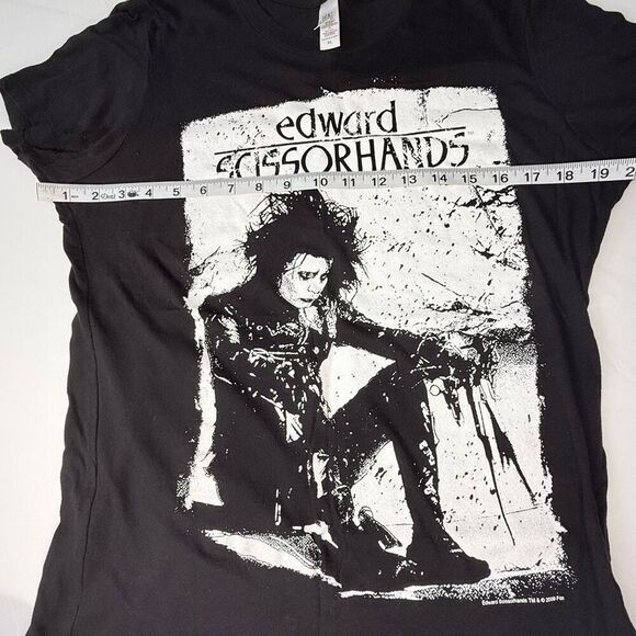 Edward Scissorhands Graphic Tee Black Next Level XL Gothic Movie T-Shirt - Picture 7 of 7